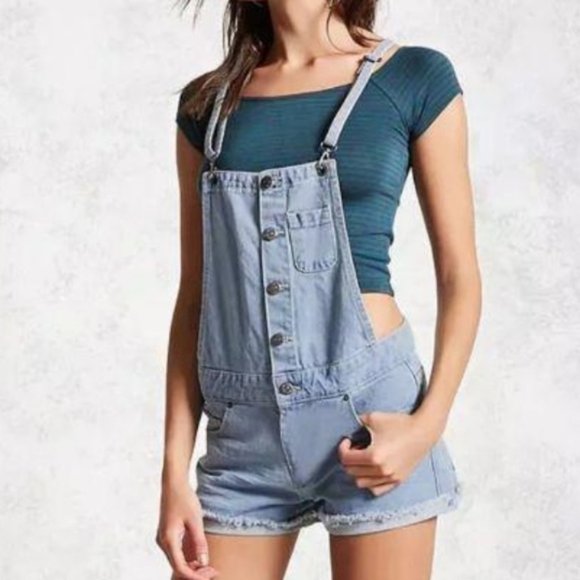 Forever 21 Womens Jean Distressed Short Jumper - Picture 1 of 7